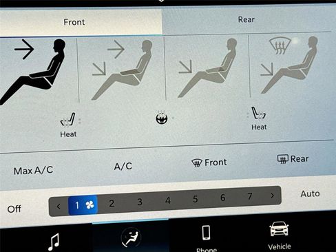 New 2026 Chrysler Pacifica Select image 18