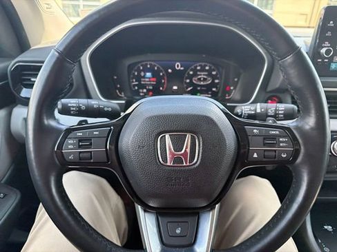 Used 2023 Honda Pilot Elite image 24