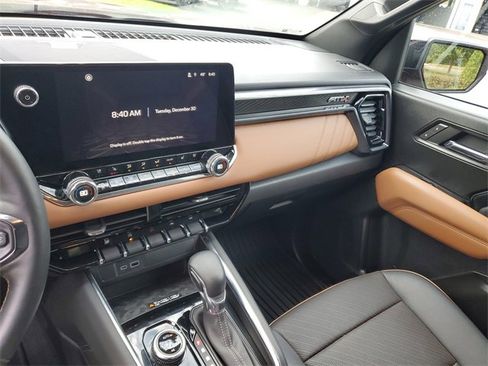 Used 2025 GMC Canyon AT4 w/ Nightfall Edition image 26