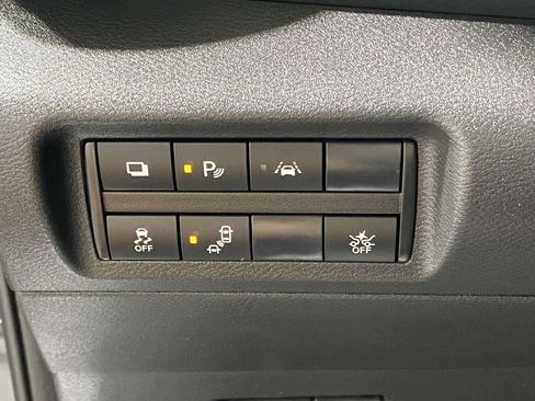 Used 2024 Nissan Kicks S image 19