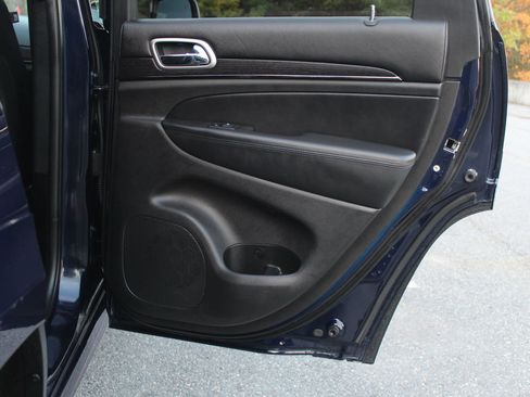 Used 2018 Jeep Grand Cherokee High Altitude image 16