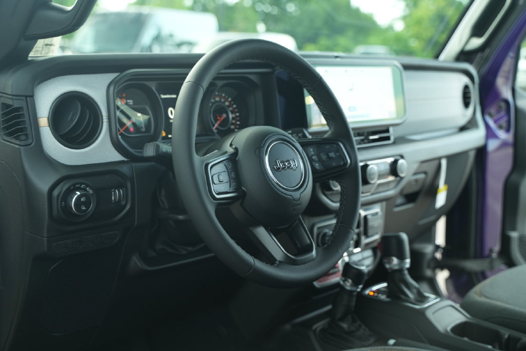 New 2026 Jeep Gladiator Sport AWD/4WD image 24
