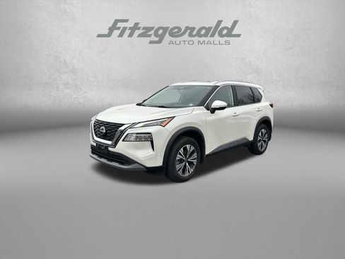 Used 2023 Nissan Rogue SV w/ SV Premium Package image 3