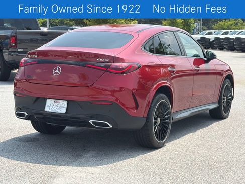 Used 2024 Mercedes-Benz GLC 300 4MATIC image 7