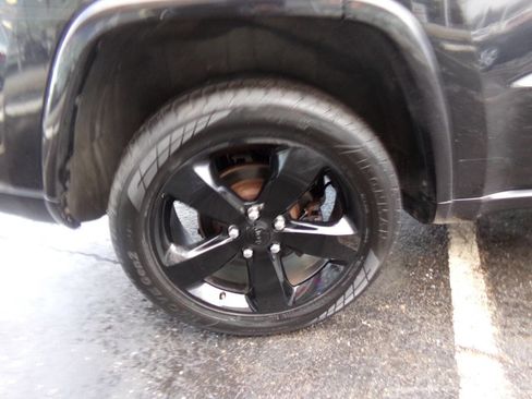 Used 2014 Jeep Grand Cherokee Altitude image 20