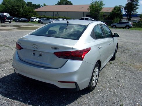 Used 2019 Hyundai Accent SE FWD image 7