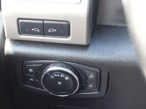 Used 2018 Ford F250 Lariat w/ Chrome Package AWD/4WD image 20