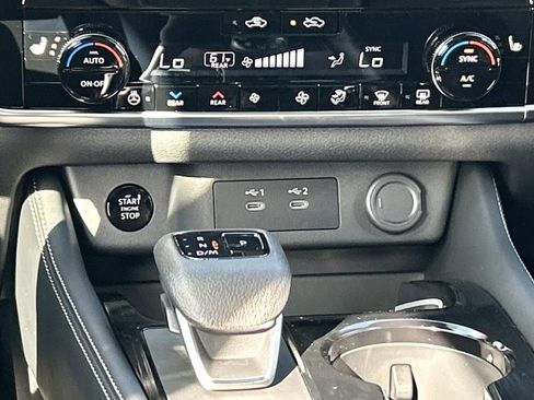 New 2026 Nissan Rogue Platinum w/ Platinum Premium Package AWD/4WD image 25