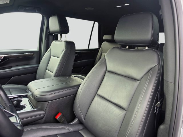 Used 2025 Chevrolet Tahoe LT AWD/4WD image 23