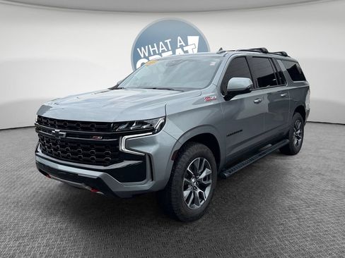 Used 2023 Chevrolet Suburban Z71 w/ Luxury Package AWD/4WD image 8