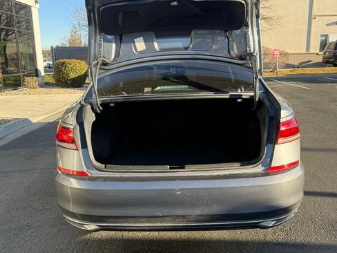 Used 2020 Volkswagen Passat 2.0T SE image 26