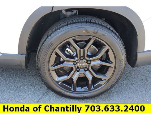 Certified 2025 Honda Pilot Touring image 33