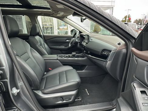 Certified 2023 Nissan Rogue SL w/ SL Premium Package image 23