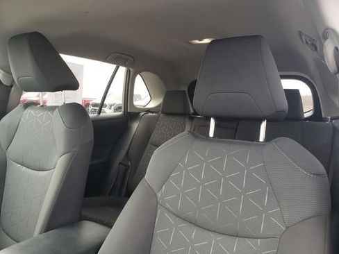 Used 2025 Toyota RAV4 XLE AWD/4WD image 20