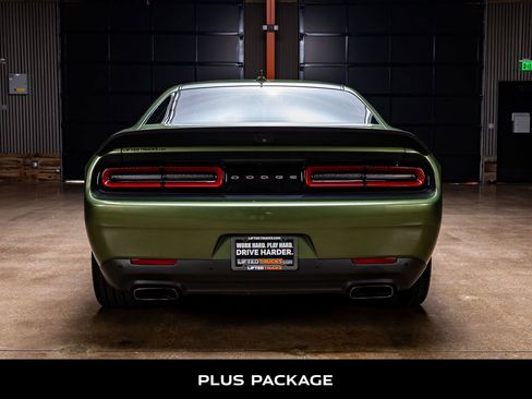 Used 2022 Dodge Challenger R/T Scat Pack RWD image 7