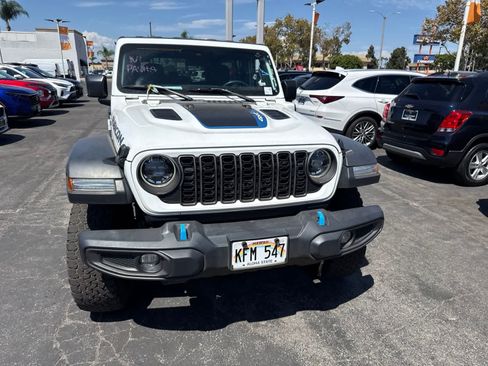 Used 2024 Jeep Wrangler Unlimited Rubicon 4xe AWD/4WD image 5