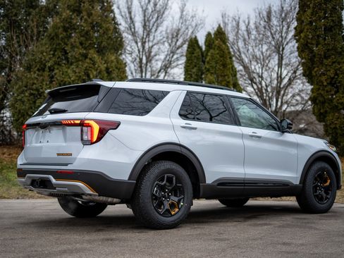 New 2026 Ford Explorer Tremor w/ Tremor Convenience Package image 5