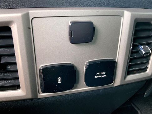 Used 2022 Ford F250 Lariat w/ Lariat Value Package AWD/4WD image 36