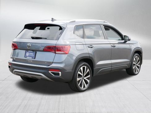 Used 2023 Volkswagen Taos SE w/ Panoramic Sunroof Package AWD/4WD image 7