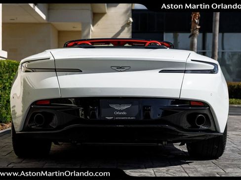 Used 2019 Aston Martin DB11 Volante image 28