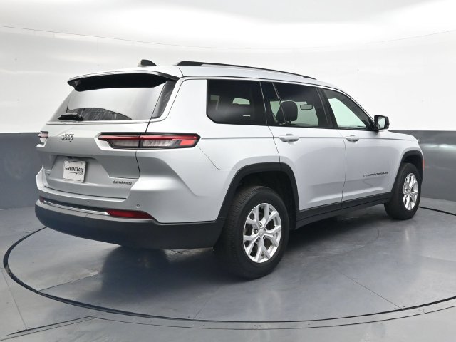 Used 2023 Jeep Grand Cherokee L Limited AWD/4WD image 9