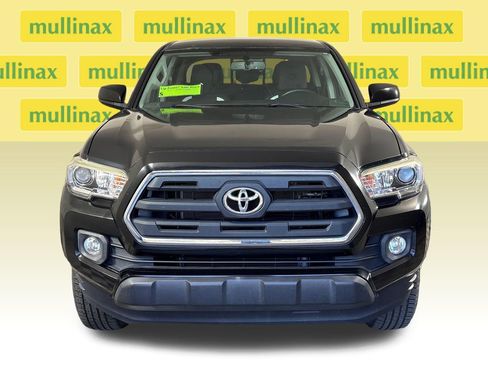 Used 2017 Toyota Tacoma SR5 w/ Tow Package image 26