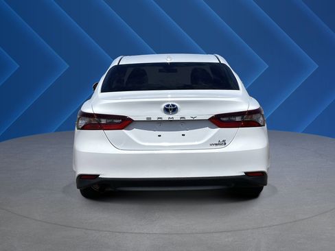 Used 2022 Toyota Camry LE FWD image 4