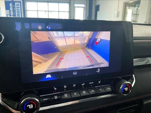 Used 2024 Chevrolet Colorado Z71 w/ Z71 Convenience Package 2 image 19