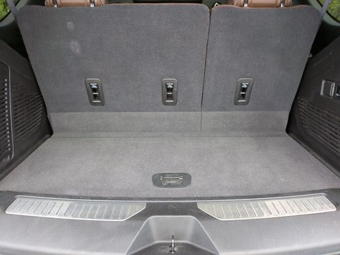 Used 2021 Chevrolet Tahoe High Country w/ Premium Package image 42