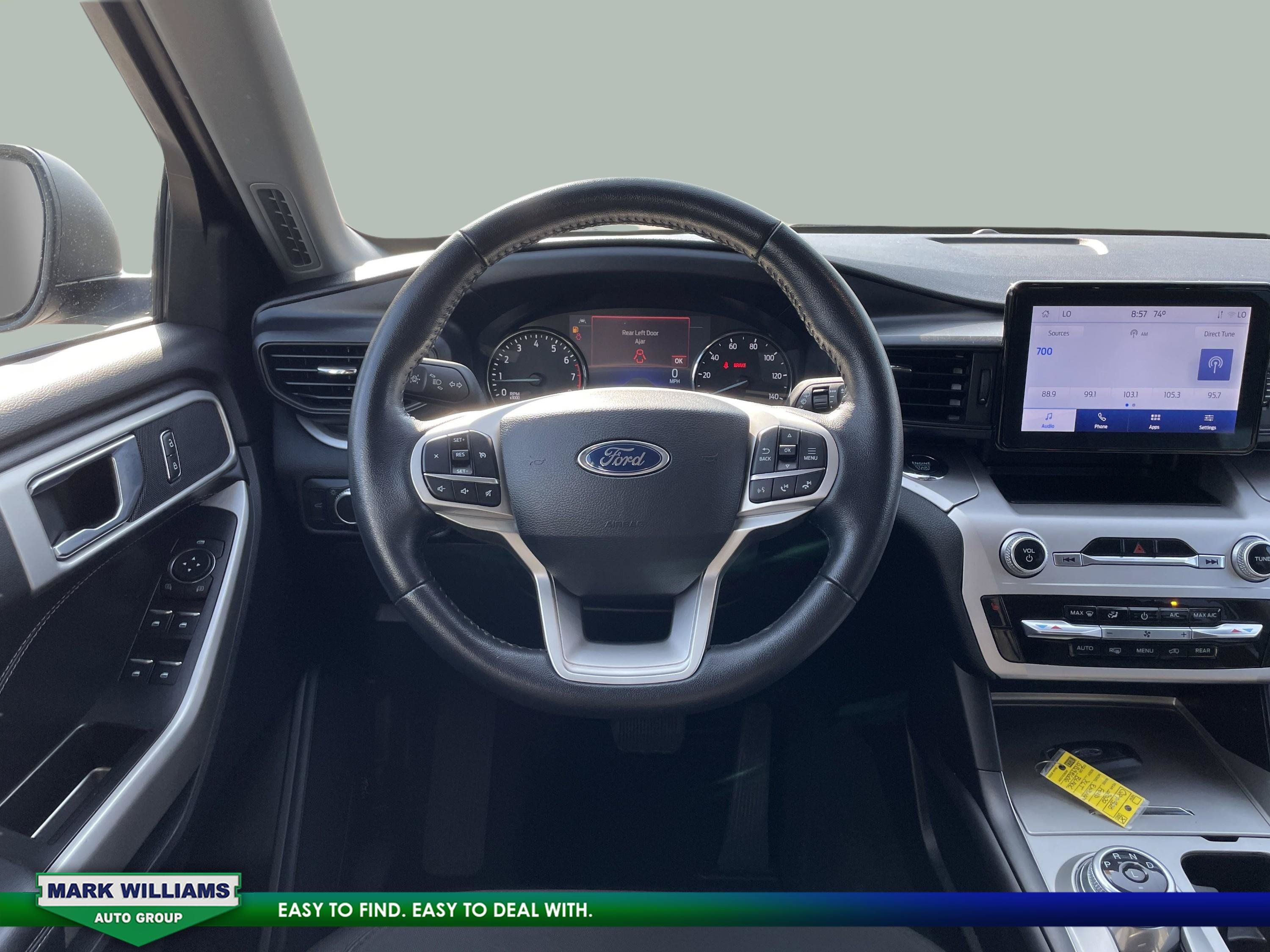 Used 2022 Ford Explorer XLT AWD/4WD image 32