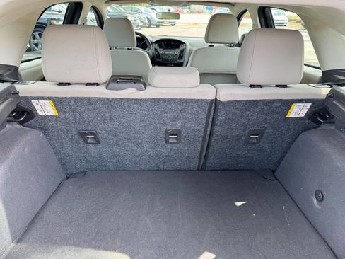 Used 2015 Ford Focus SE FWD image 13
