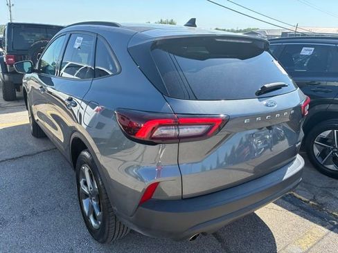 Used 2025 Ford Escape ST-Line AWD/4WD image 3