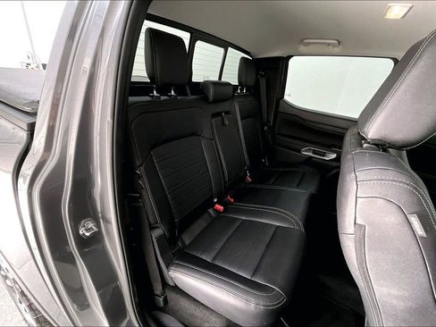 Used 2025 Ford Ranger Lariat w/ Trailer Tow Package image 35