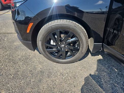 Used 2024 Chevrolet Equinox LS w/ LS Convenience Package FWD image 27