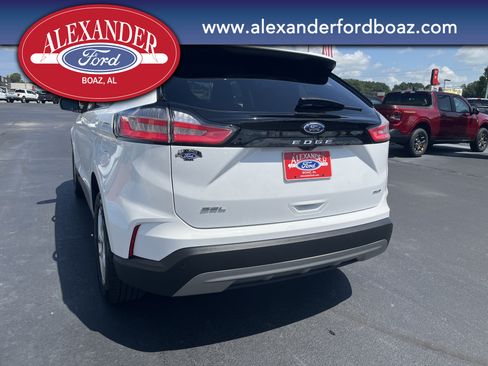 Used 2024 Ford Edge SEL AWD/4WD image 6