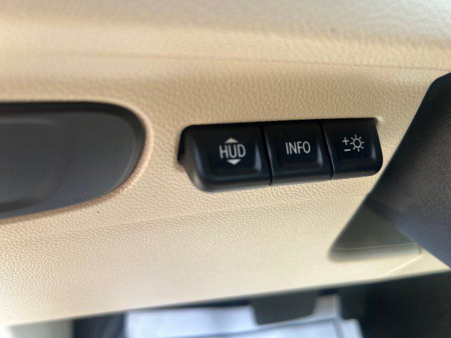 Used 2023 Buick Envision Avenir AWD/4WD image 15