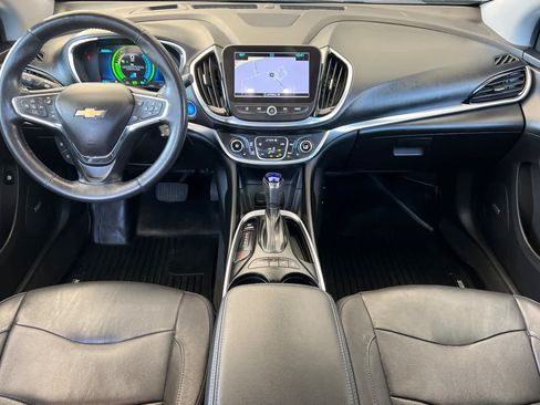 Used 2017 Chevrolet Volt Premier w/ Driver Confidence II Package FWD image 3