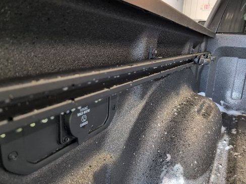 New 2026 RAM 1500 4x4 Crew Cab image 37