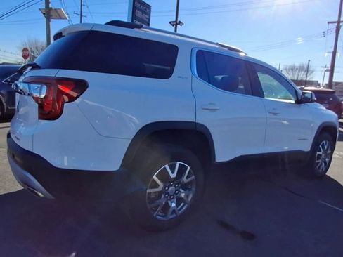 Certified 2023 GMC Acadia SLT image 2