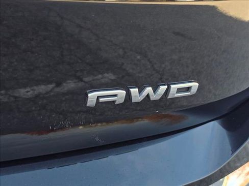 Certified 2023 GMC Terrain SLT image 23