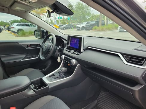 Certified 2023 Toyota RAV4 LE FWD image 30