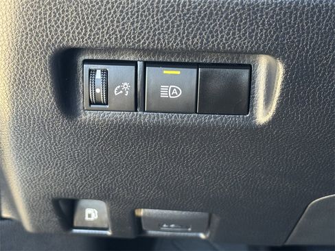 Used 2024 Toyota RAV4 SE image 23