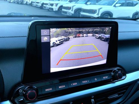 Used 2023 Kia Forte LXS w/ LXS Technology Package FWD image 23
