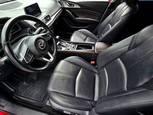 Used 2018 MAZDA MAZDA3 Touring image 19