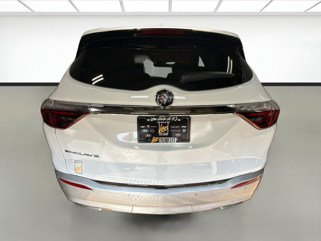 Used 2023 Buick Enclave Essence w/ Experience Buick Package FWD image 7