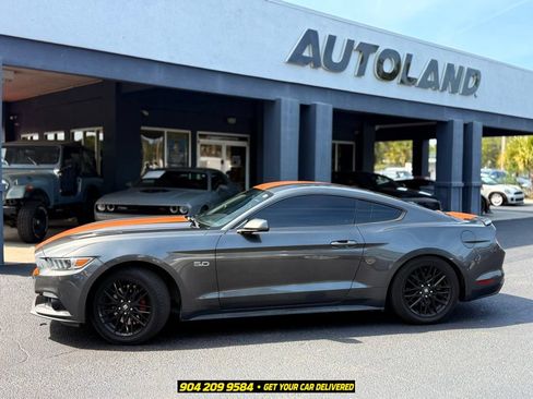 Used 2017 Ford Mustang GT RWD image 6