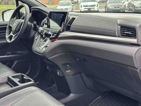 Certified 2024 Honda Odyssey Sport image 25