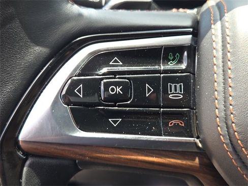 Used 2021 Jeep Grand Cherokee L Summit w/ Advanced Protech Group IV image 24