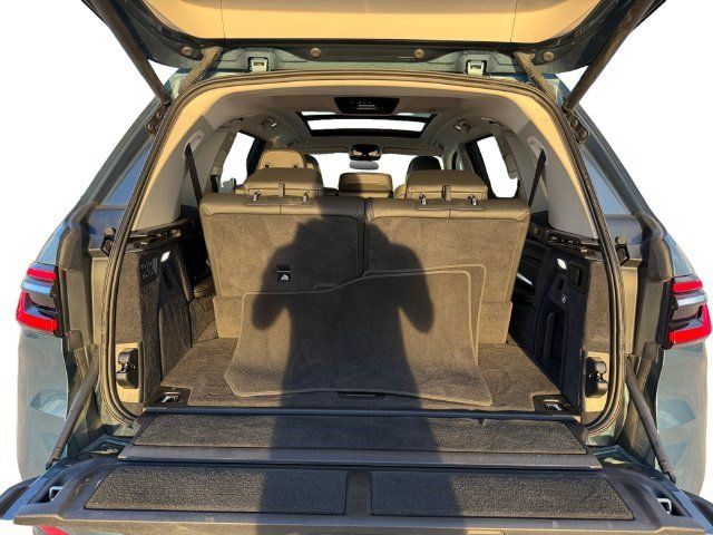 Used 2026 BMW X7 xDrive40i AWD/4WD image 18