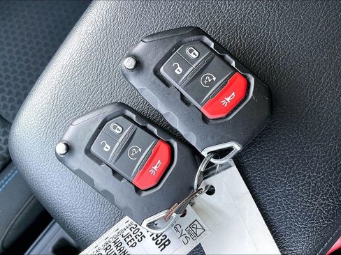 Used 2025 Jeep Wrangler Unlimited Rubicon 4xe w/ Convenience Group image 26